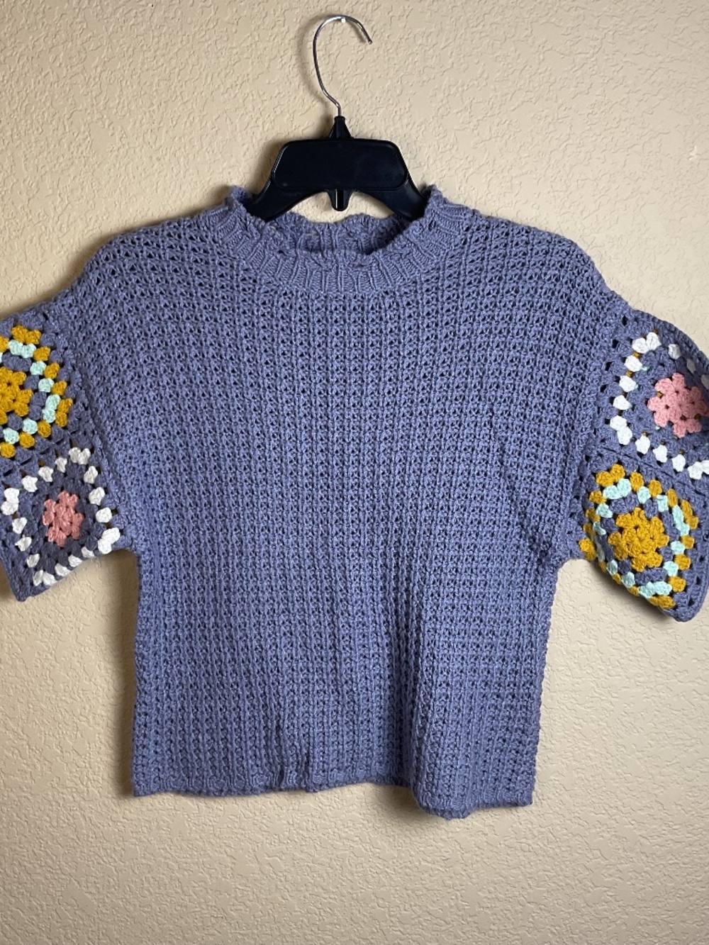 Universal Thread Womens XS Crochet Granny Square Crop Short Sleeve Top Boho‎